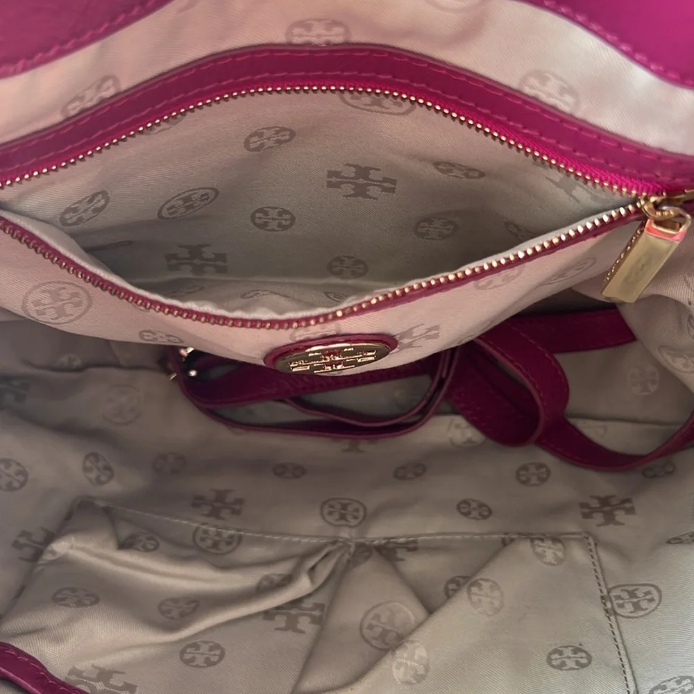 Tory Burch Amanda 2 Way Bag - Picture 5 of 9